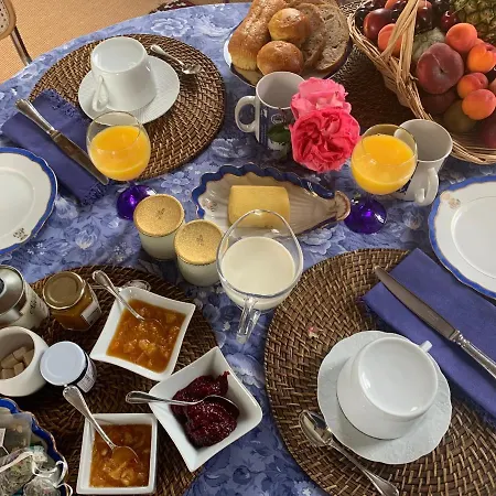 Couette-café La Grange 4*